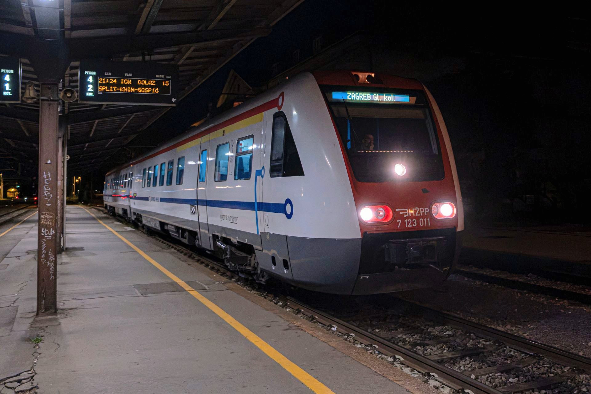 Train approaching a platform